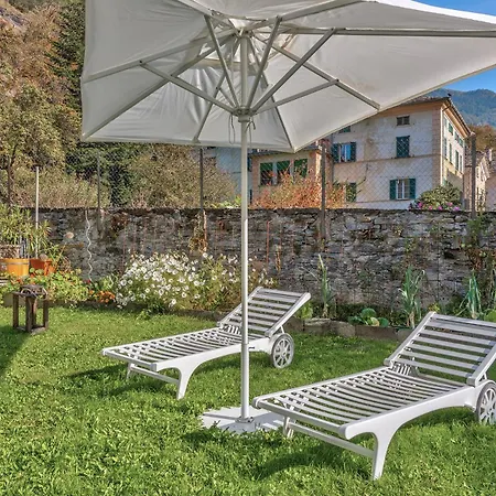 Casa Pool Tra St Moritz E Il Di בית נופש Castasegna