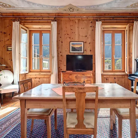 Casa Pool Tra St Moritz E Il Di בית נופש Castasegna
