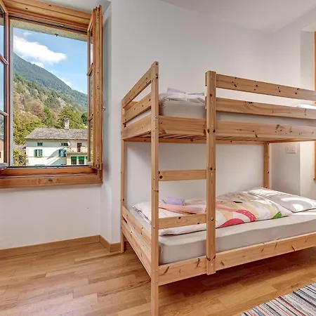 Casa Pool Tra St Moritz E Il Di בית נופש *