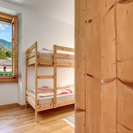 בית נופש Casa Pool Tra St Moritz E Il Di Castasegna