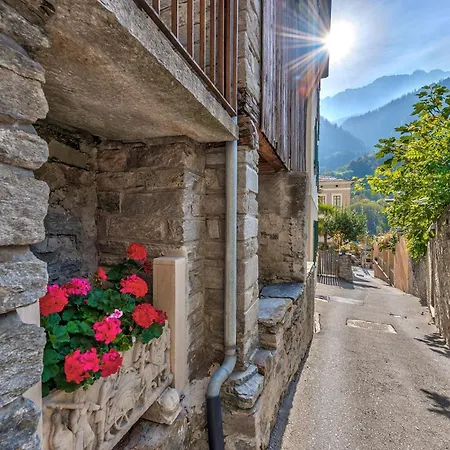 בית נופש Casa Pool Tra St Moritz E Il Di *