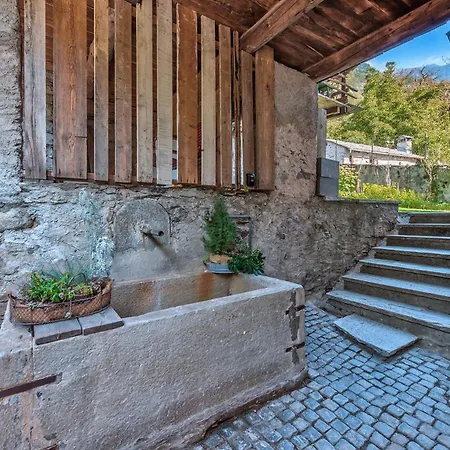 Casa Pool Tra St Moritz E Il Di בית נופש Castasegna
